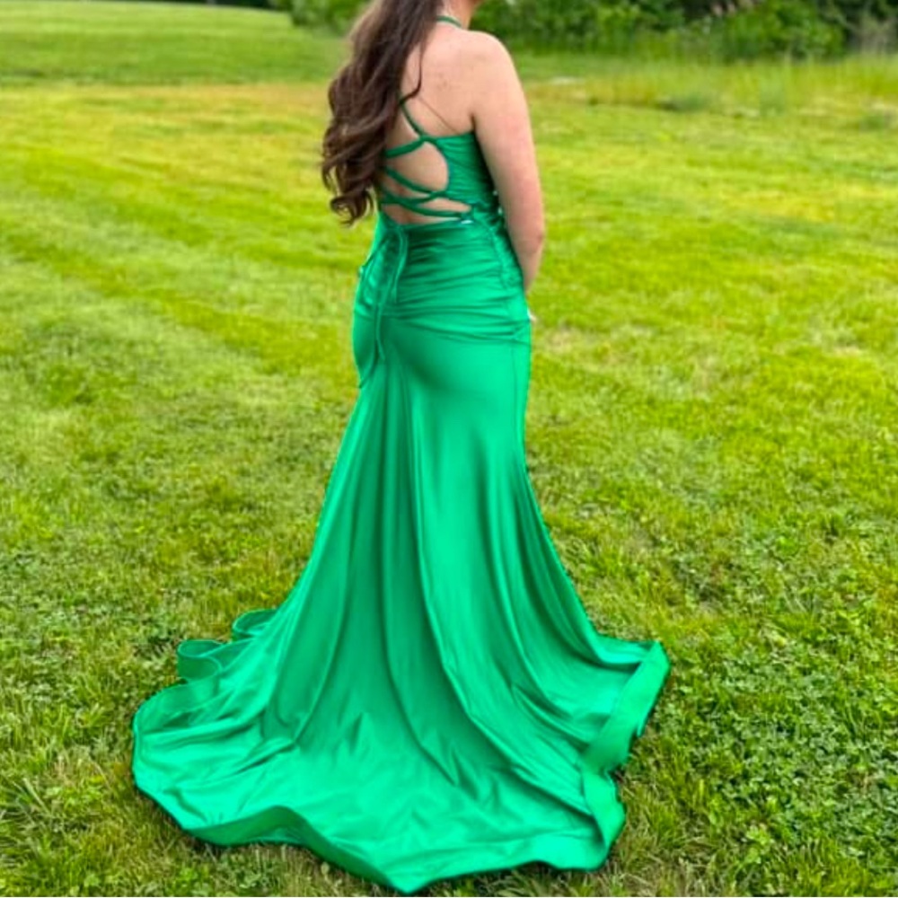 Elegant Green Evening Gown